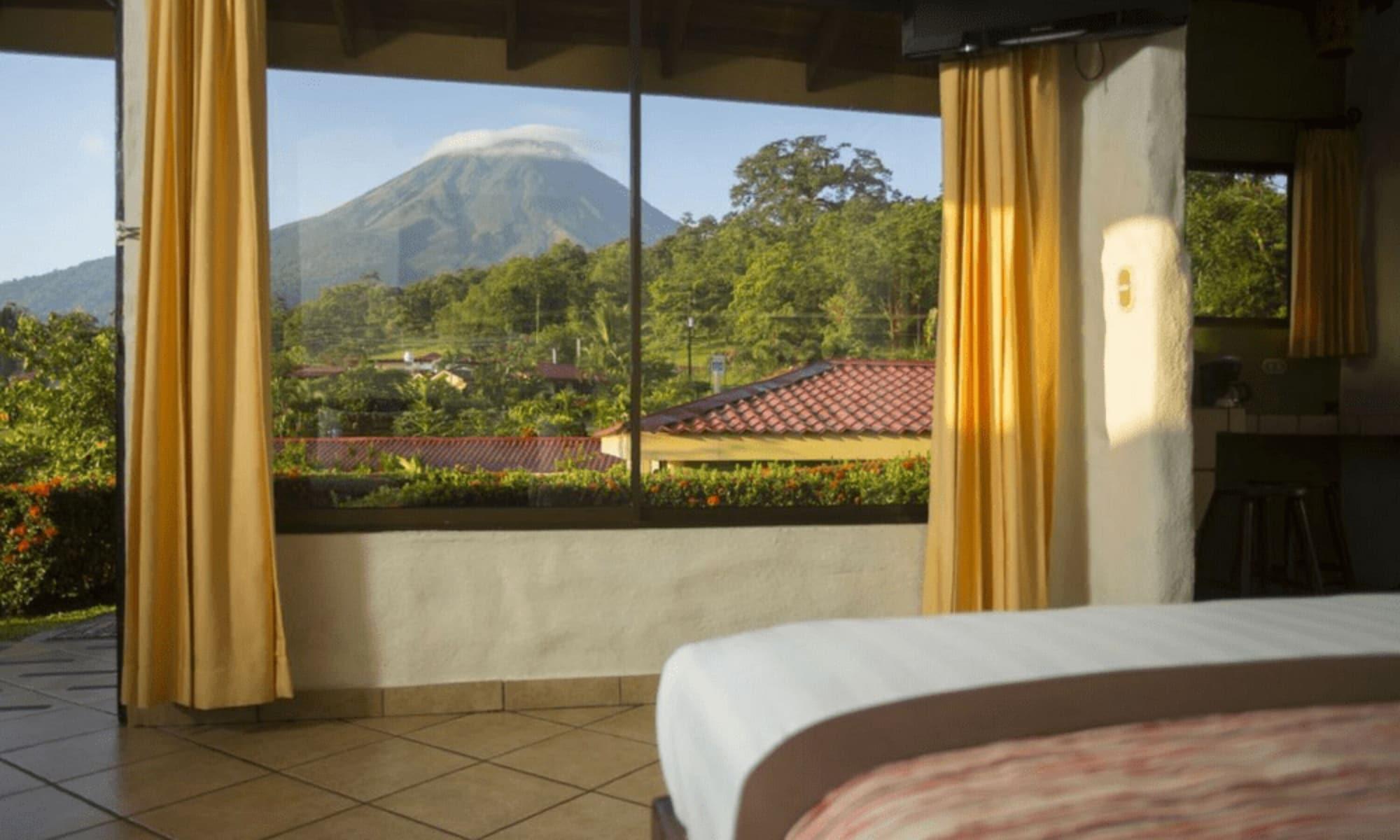 Arenal Volcano Inn La Fortuna Exterior photo