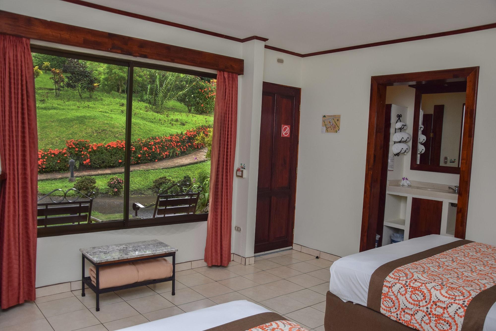 Arenal Volcano Inn La Fortuna Exterior photo