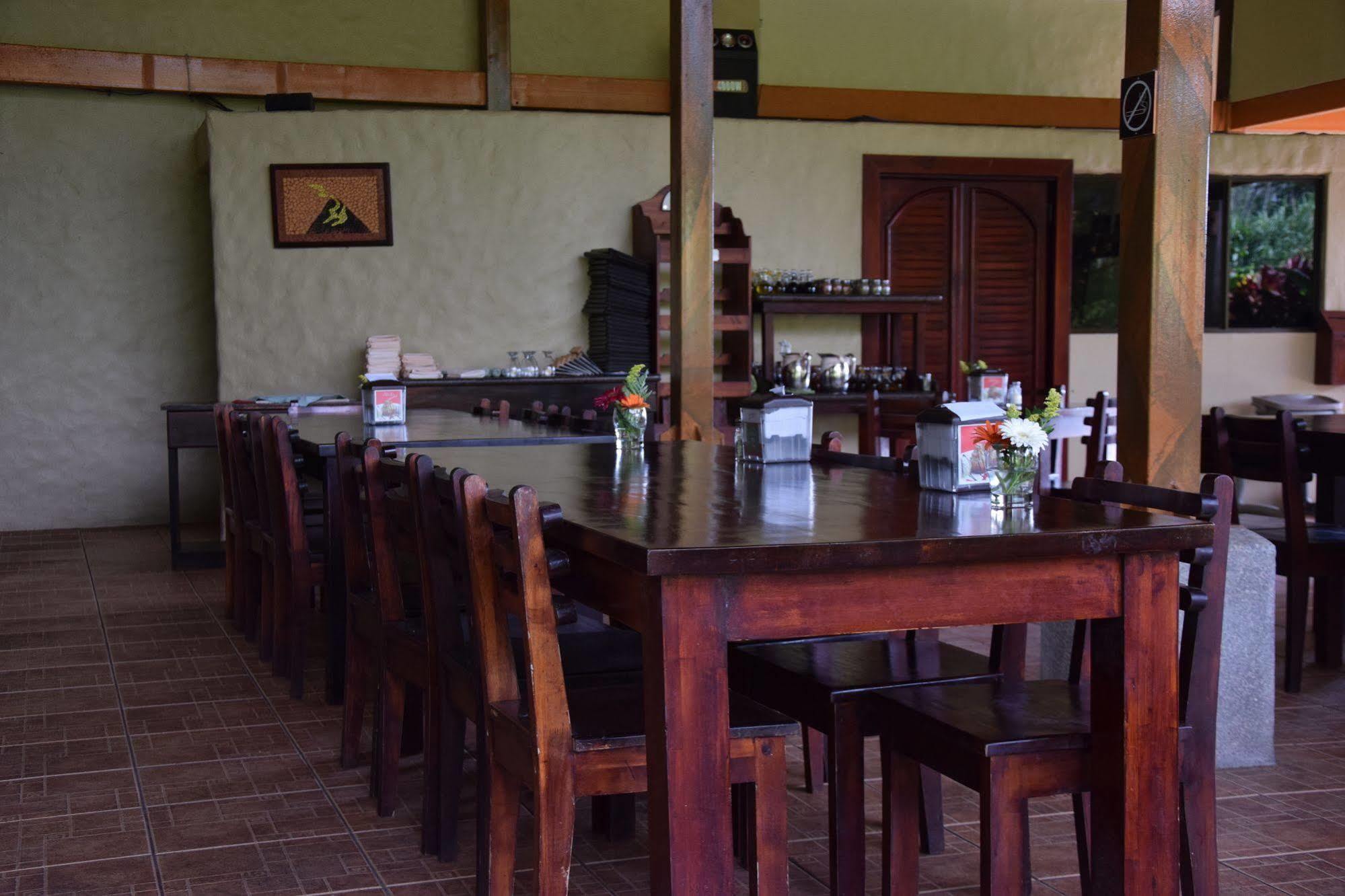 Arenal Volcano Inn La Fortuna Exterior photo