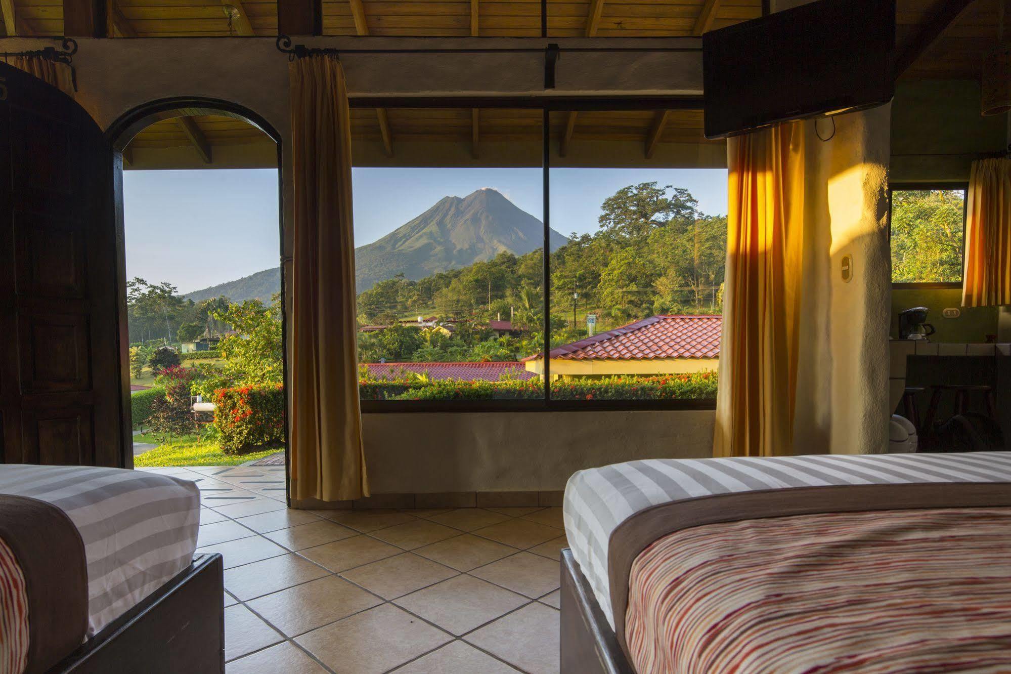 Arenal Volcano Inn La Fortuna Exterior photo